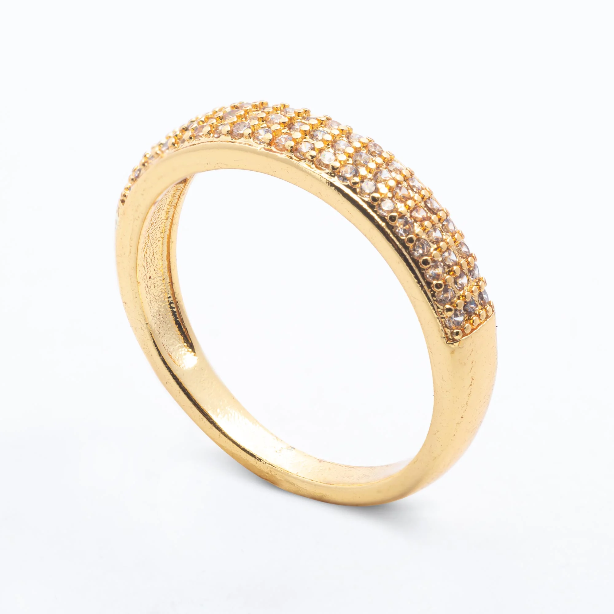 Gold-Sparkle-Classic-Enclustered-Ring-2